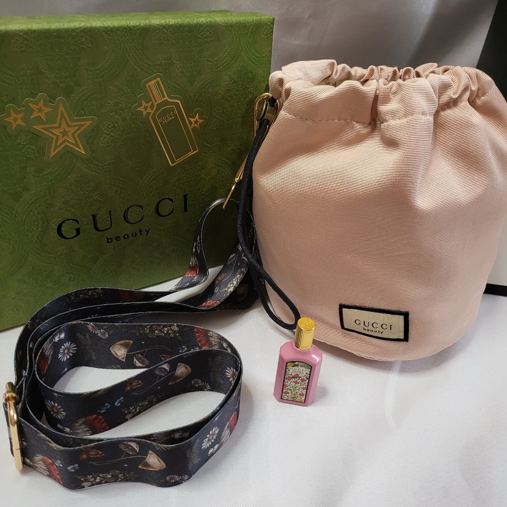 💐NEW GUCCI BEAUTY COLLECTION DRAWSTRING POUCH BAG ON CROSSBODY BELT